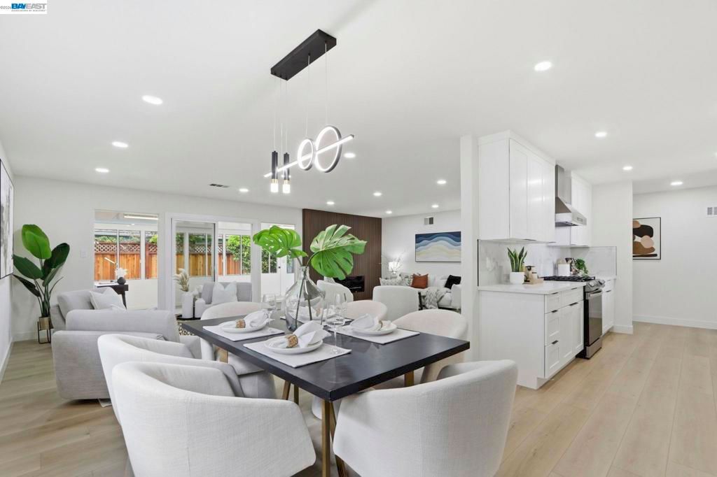 Image 9 of property listing at 1679 Catalonia Way, San Jose, CA 95125