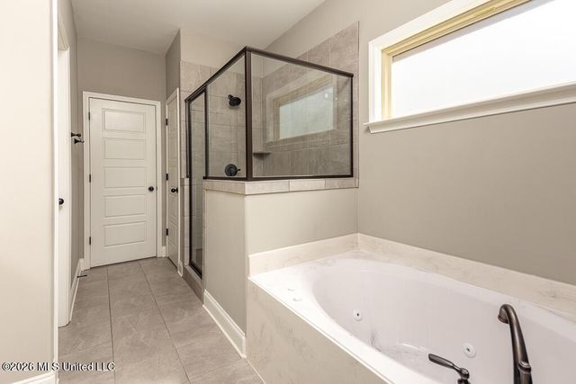 6067 Arnold Palmer Cove, Olive Branch, MS 38654