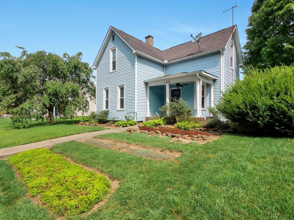 164 W Mill Street, Pataskala, OH 43062