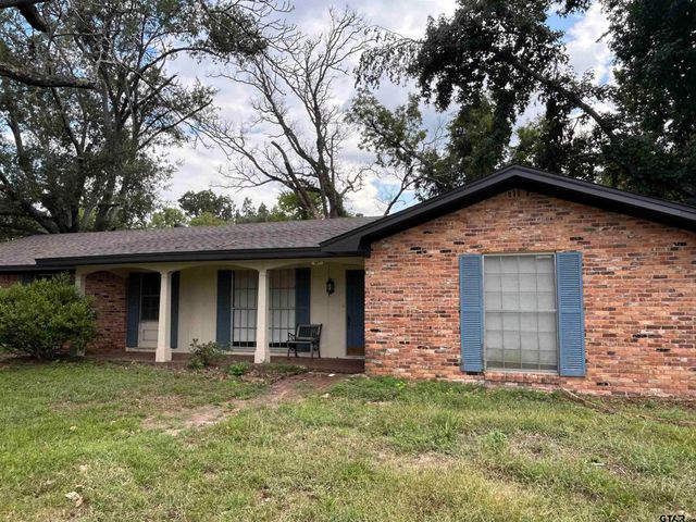 607 E North, Lindale, TX 75771