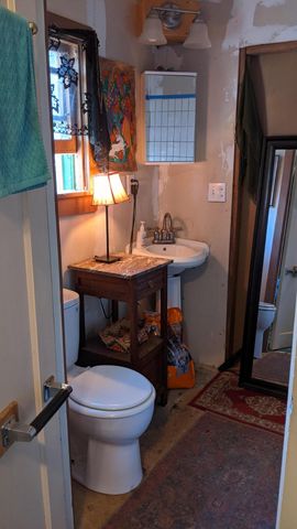 51 Main Street, Petrolia, CA 95558