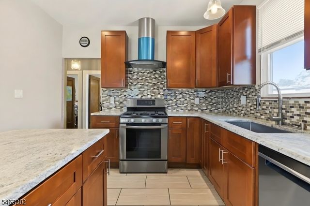 102 Delmar Pl, Irvington Twp., NJ 07111
