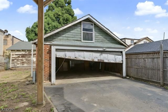 102 Delmar Pl, Irvington Twp., NJ 07111
