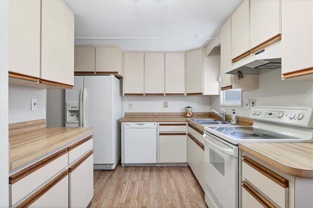 1891 ENGLEWOOD ROAD 125, Englewood, FL 34223