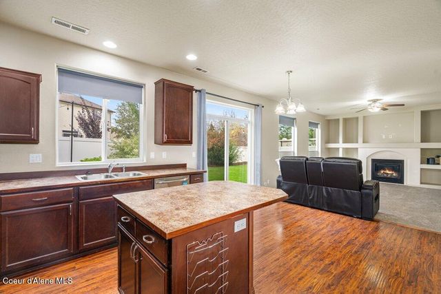 2699 E Thrush DR, Post Falls, ID 83854
