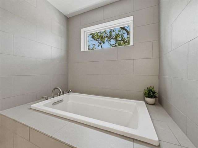 2118 Brackenridge ST 2, Austin, TX 78704