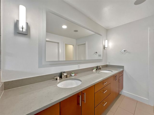 2118 Brackenridge ST 2, Austin, TX 78704