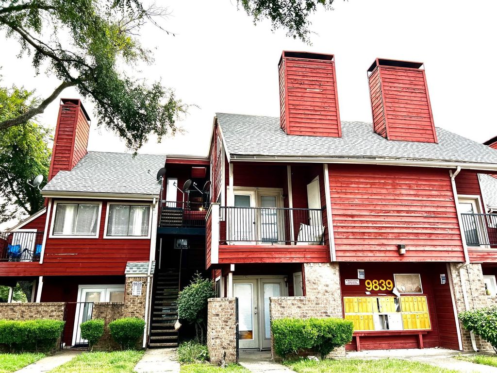 9839 Walnut Street 305, Dallas, TX 75243