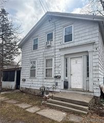 285 Chapel Street, Lockport City, NY 14094