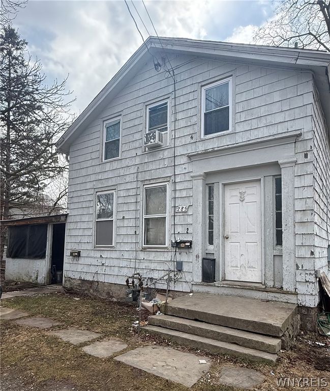 285 Chapel Street, Lockport City, NY 14094