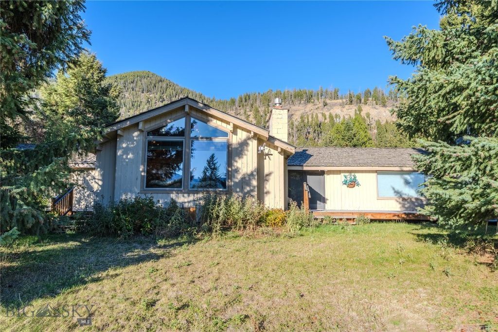 170 Loop Lane, West Yellowstone, MT 59758 photo 2