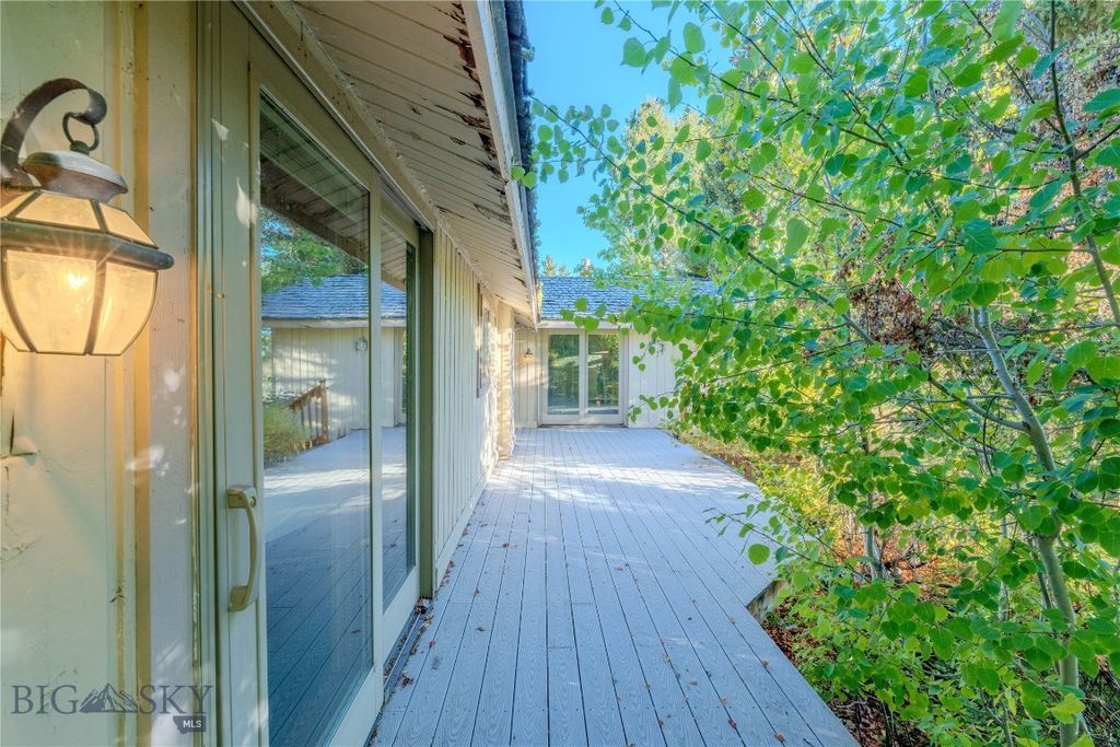 170 Loop Lane, West Yellowstone, MT 59758 photo 23