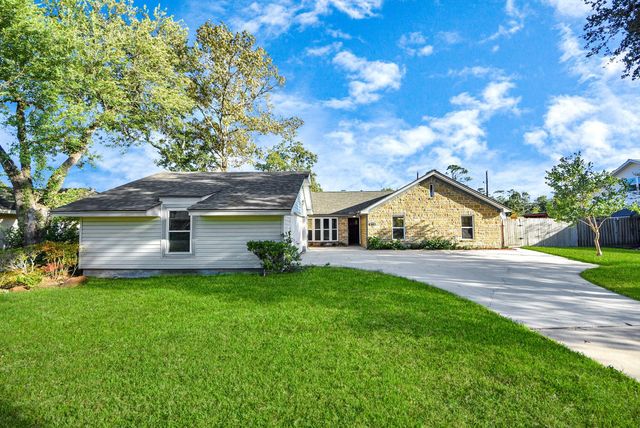 103 Cherry Tree Lane, Friendswood, TX 77546