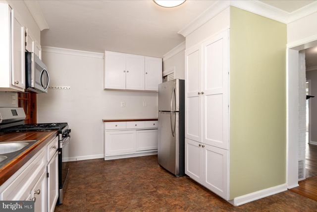 2033 SHORE DR, Edgewater, MD 21037