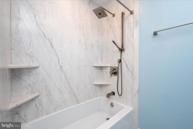2033 SHORE DR, Edgewater, MD 21037
