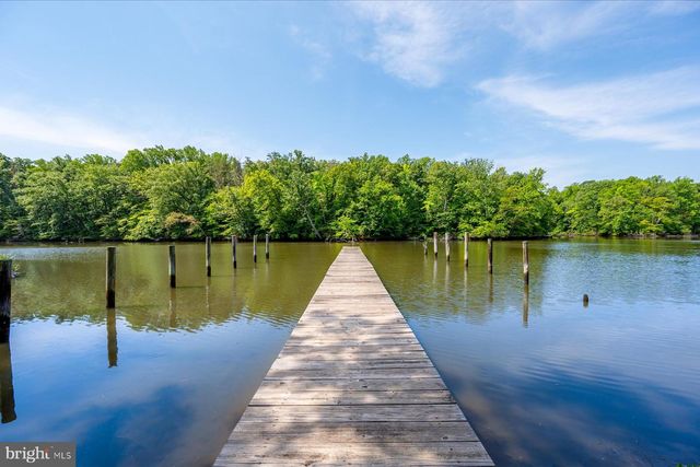 2033 SHORE DR, Edgewater, MD 21037