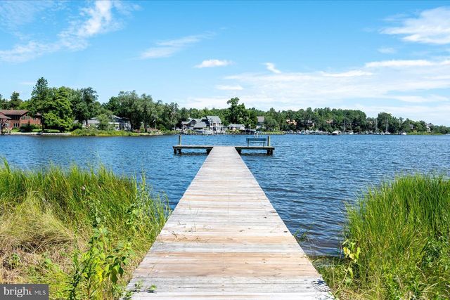 2033 SHORE DR, Edgewater, MD 21037