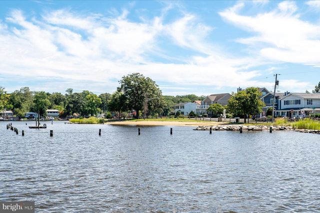 2033 SHORE DR, Edgewater, MD 21037