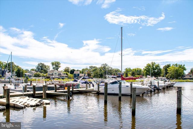 2033 SHORE DR, Edgewater, MD 21037