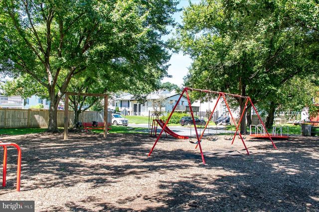 2033 SHORE DR, Edgewater, MD 21037