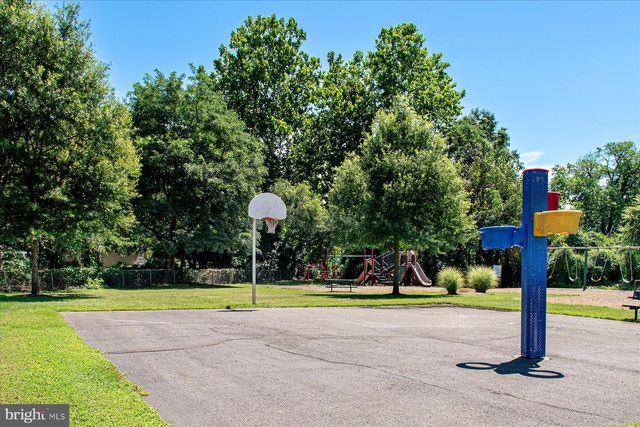 2033 SHORE DR, Edgewater, MD 21037