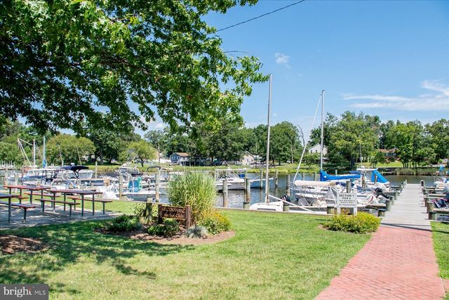 2033 SHORE DR, Edgewater, MD 21037