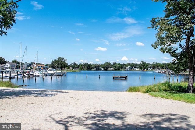 2033 SHORE DR, Edgewater, MD 21037