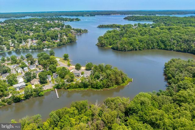 2033 SHORE DR, Edgewater, MD 21037