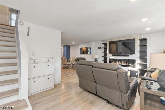 603 Lincoln Park, Cranford Twp., NJ 07016