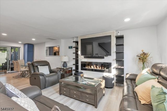603 Lincoln Park, Cranford Twp., NJ 07016