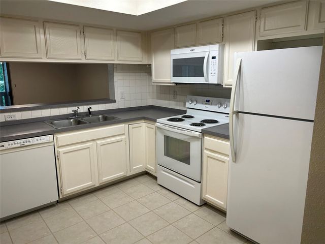 14911 Wunderlich Drive 412, Houston, TX 77069