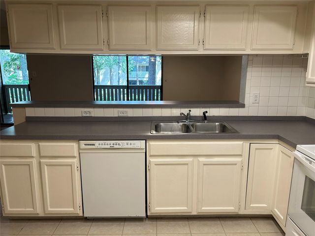 14911 Wunderlich Drive 412, Houston, TX 77069