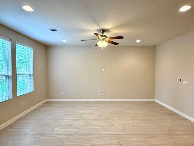 6814 E Riverside DR 73, Austin, TX 78741