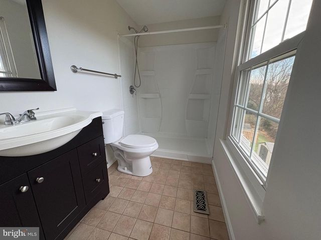 19442 SANDY LAKE DR, Gaithersburg, MD 20879