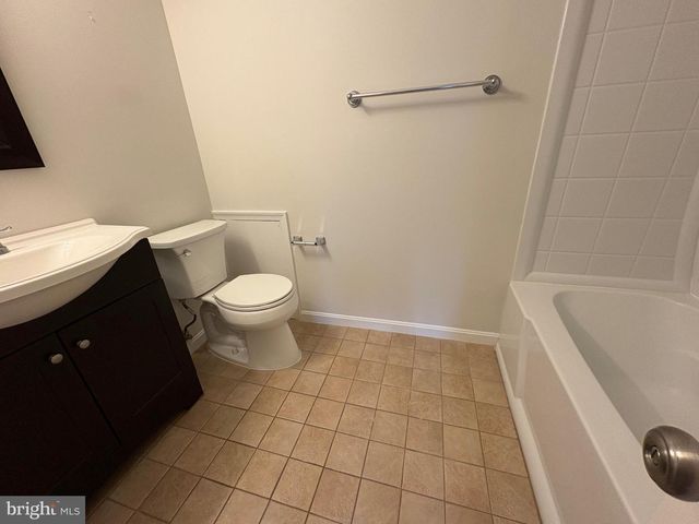 19442 SANDY LAKE DR, Gaithersburg, MD 20879