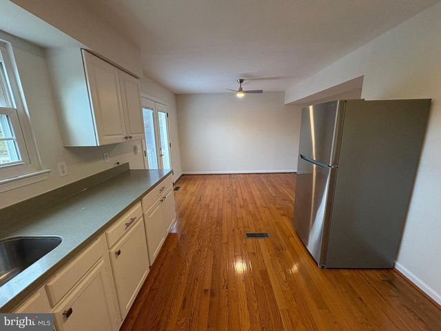 19442 SANDY LAKE DR, Gaithersburg, MD 20879