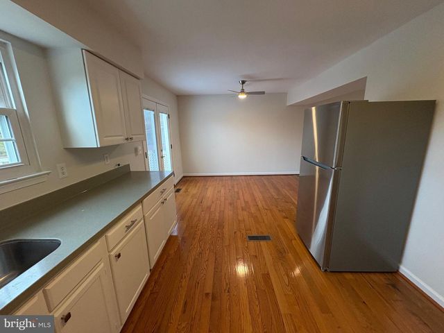 19442 SANDY LAKE DR, Gaithersburg, MD 20879