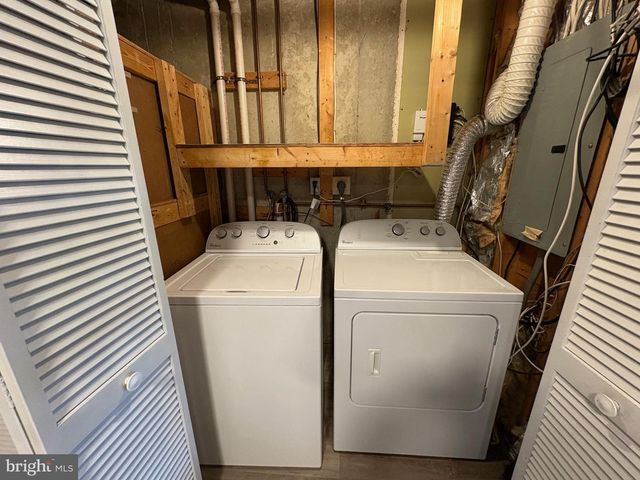 19442 SANDY LAKE DR, Gaithersburg, MD 20879