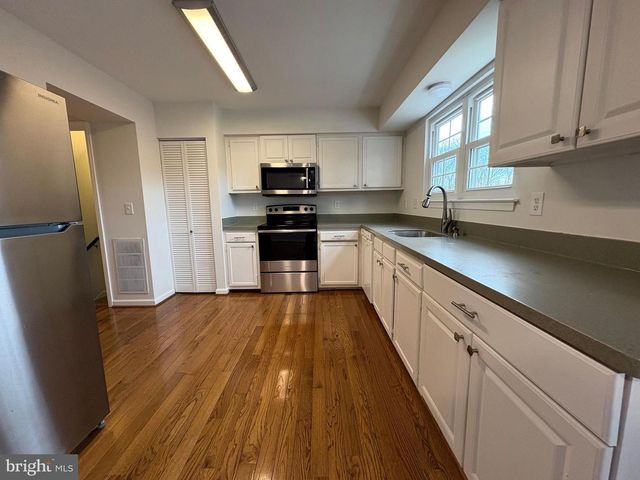 19442 SANDY LAKE DR, Gaithersburg, MD 20879