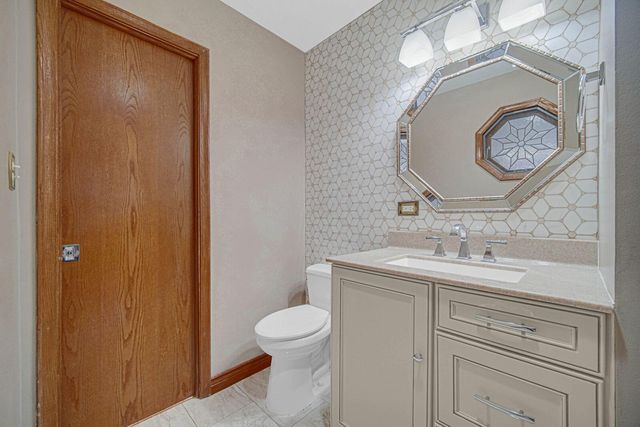 8017 Madison Avenue, Munster, IN 46321