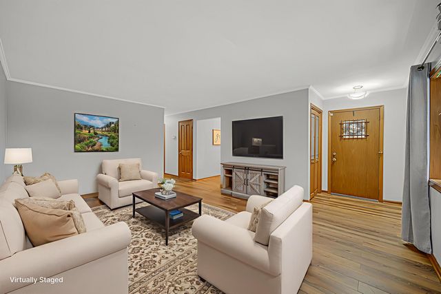 8017 Madison Avenue, Munster, IN 46321