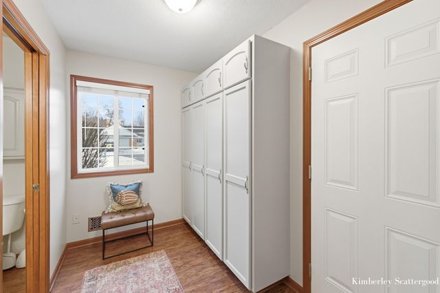 2179 Drew Drive NE, Belmont, MI 49306