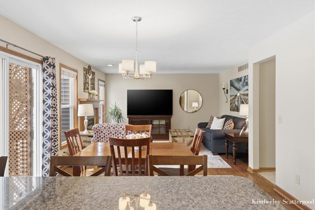 2179 Drew Drive NE, Belmont, MI 49306