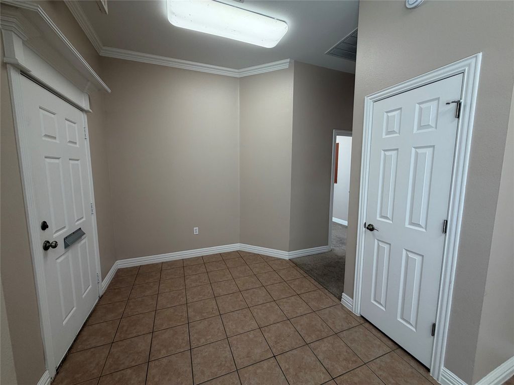 105 Denton Drive, Roanoke, TX 76262 — photo 2