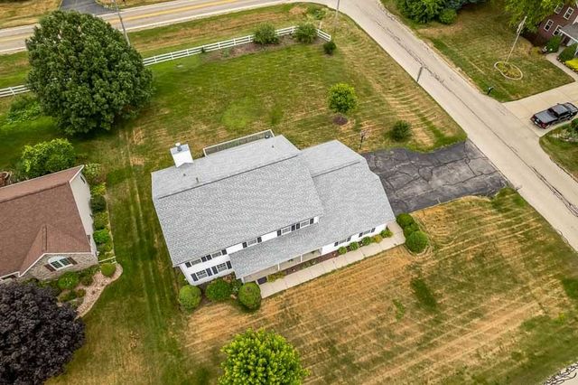 691 STONEMINT Drive, Roscoe, IL 61073
