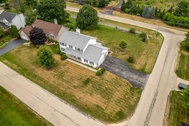 691 STONEMINT Drive, Roscoe, IL 61073