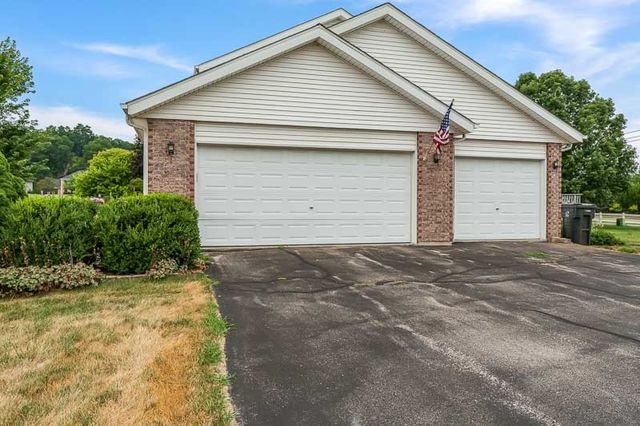 691 STONEMINT Drive, Roscoe, IL 61073