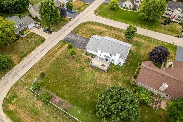 691 STONEMINT Drive, Roscoe, IL 61073