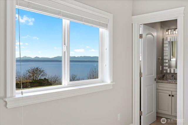 17134 Talbot Road, Edmonds, WA 98026