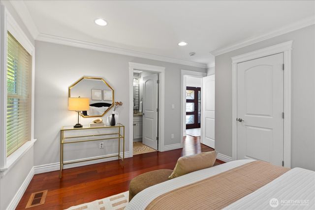 17134 Talbot Road, Edmonds, WA 98026